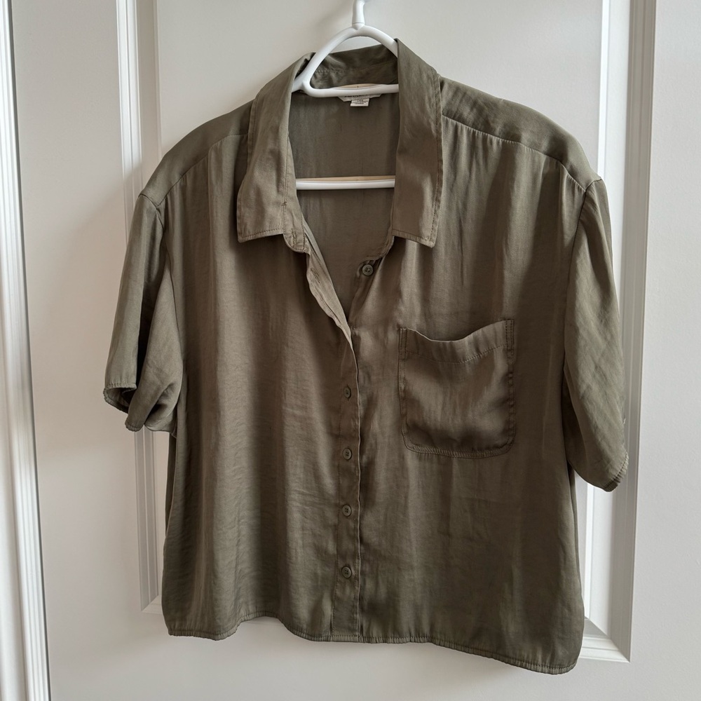 American Eagle Outfitters Khaki green women’s blouse